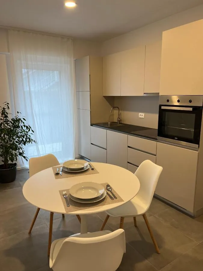 Apartments Lily Ljubljana 0*,
